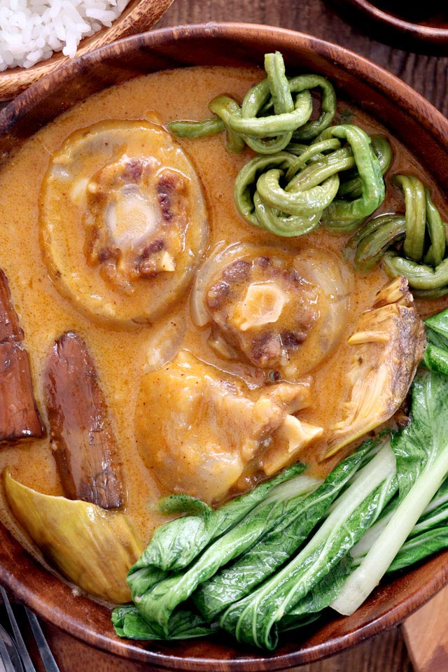 Kare Kare Recipe using Oxtail and Tripe by Foxy Folksy