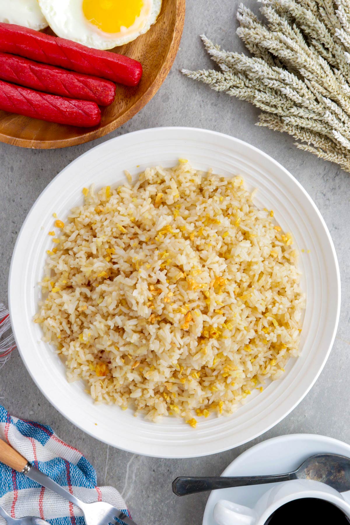 Sinangag or the Filipino fried rice is loaded with garlic.